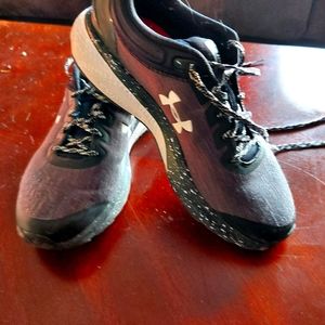 Lady's under armor runners